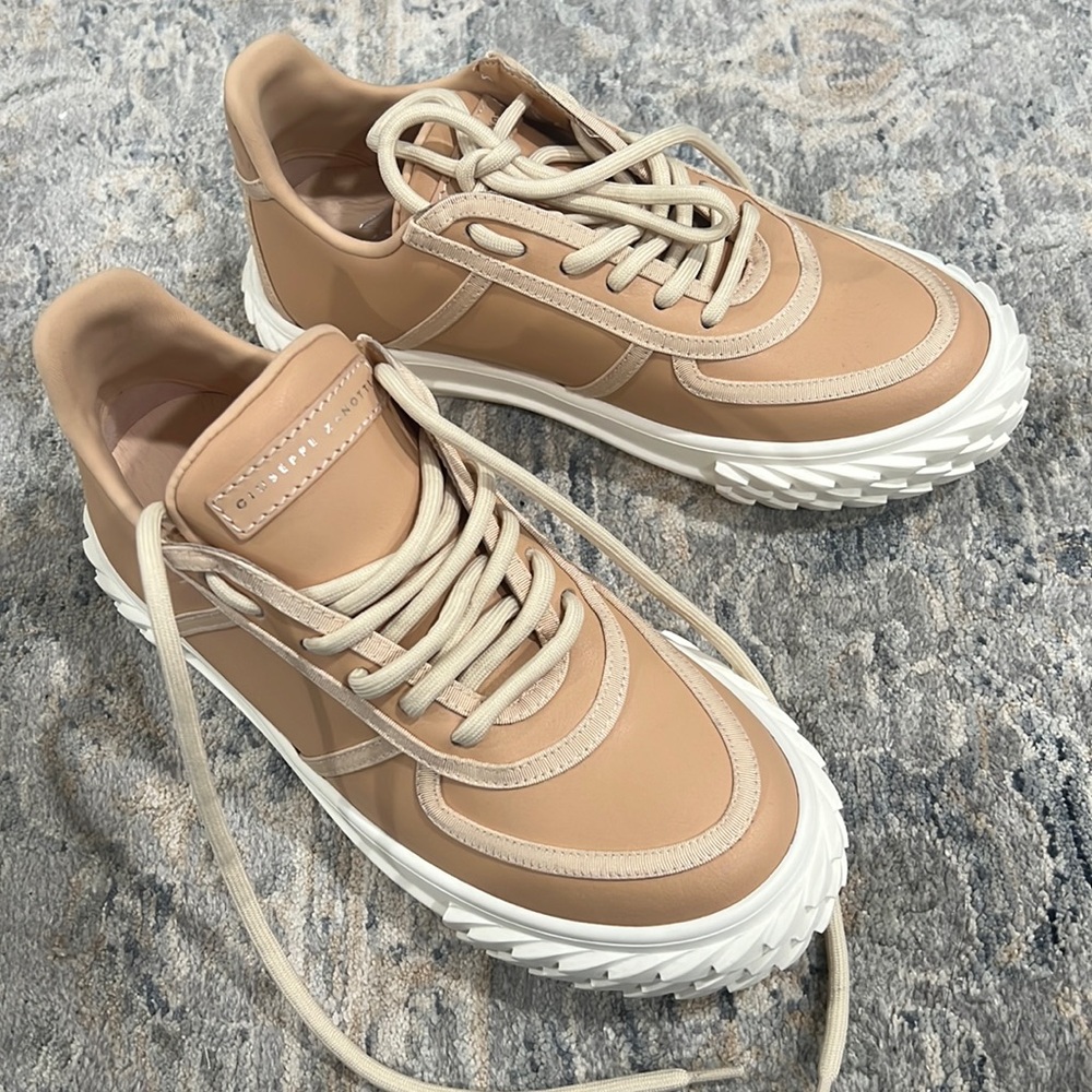 Giuseppe Zanotti Gomma Blabber Mono Sneaker, size 6.5, color “Moxie”